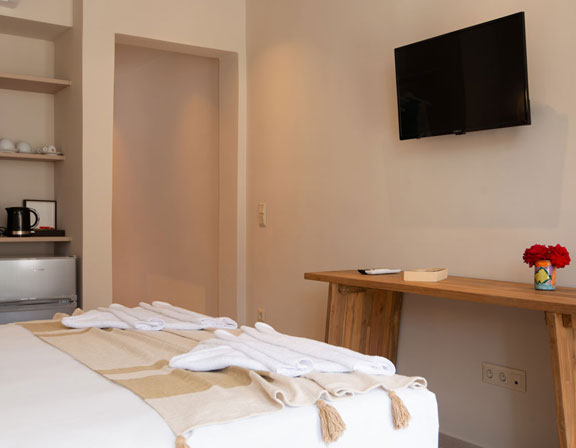 Sunlight superior hospitality στη Σίφνο - Ευρύχωρο δίκλινο δωμάτιο