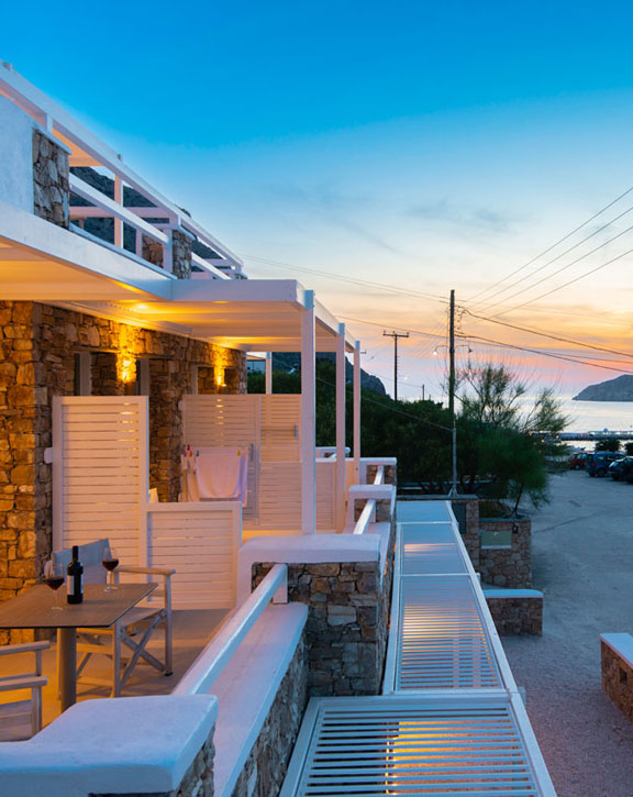 Ηλιοβασίλεμα στο Sunlight Superior hospitality στη Σίφνο